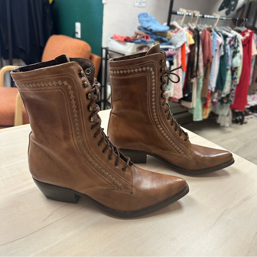 Women’s Vintagr Brown Leather Lace-Up Western Boots - Picture 2 of 13